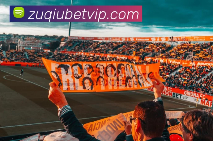 比利亚盛赞梅西称其为世界足球之巅的最佳球员地位将持续至退役前